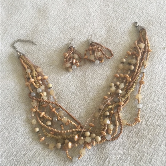 Jewelry - Necklace Earring set.